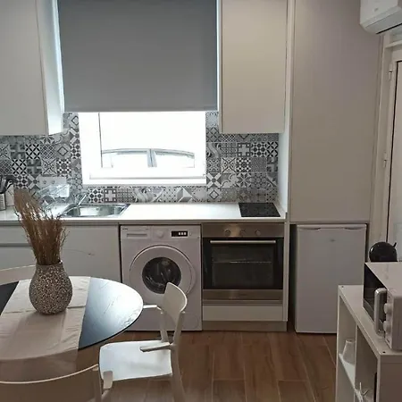 شقة Ria House أفيرو