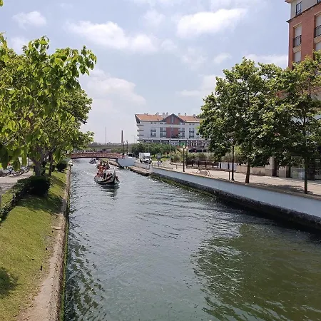 Ria House * أفيرو