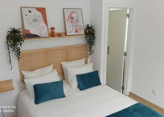 Ria House אבאירו